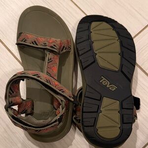 Teva Olive and Red Patterned Sandals- Size 4 - worn once